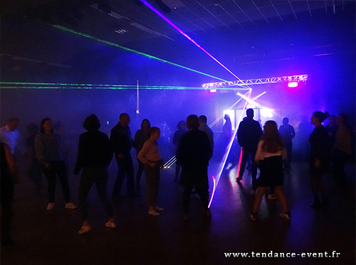 Animation soirée d'entreprise CSE arbre de Noêl, soirée de fin d'année Manche Calvados Orne salle Saint Jame Espace le Conquérant