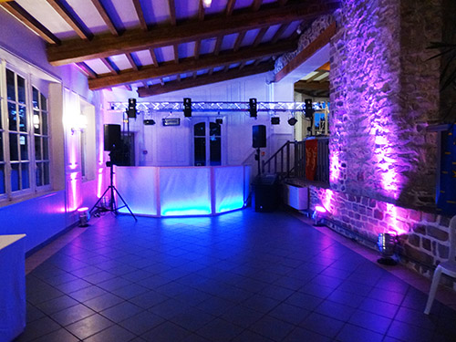Ch&acirc;teau de Surville salle reception DJ animation mariage Manche