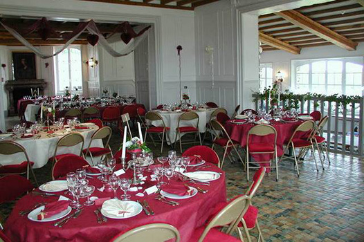 Ch&acirc;teau de Surville salle reception DJ animation mariage Manche