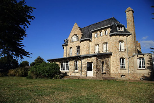 Ap&eacute;ritif Cocktail de mariage au Domaine du ch&acirc;teau de Surville salle reception mariage entreprise dj manche