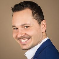 Pr&eacute;sentateur, journaliste et coach prise de parole en public. J&eacute;r&ocirc;me Dahan accompagne les entreprises : s&eacute;minaire, table ronde, conf&eacute;rence, plateaux tv.